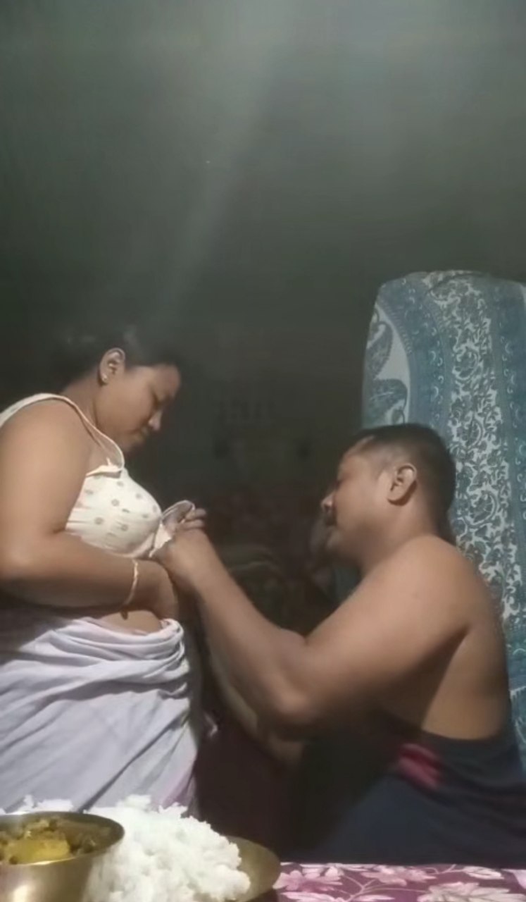 Desi couple _MdiskVideo_165bd90f31f485.jpg